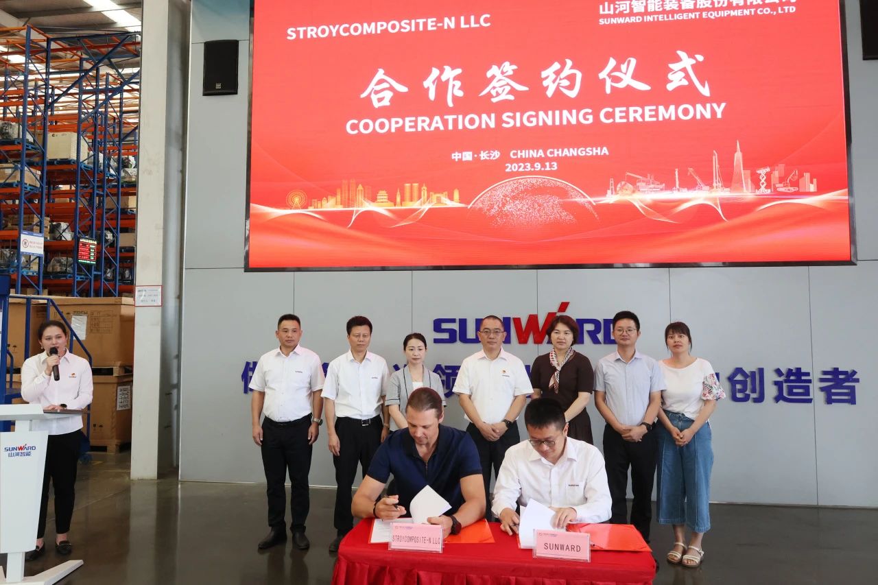 一连进军国际市。。。。。。×8头号玩家智能近百台装备集中发货