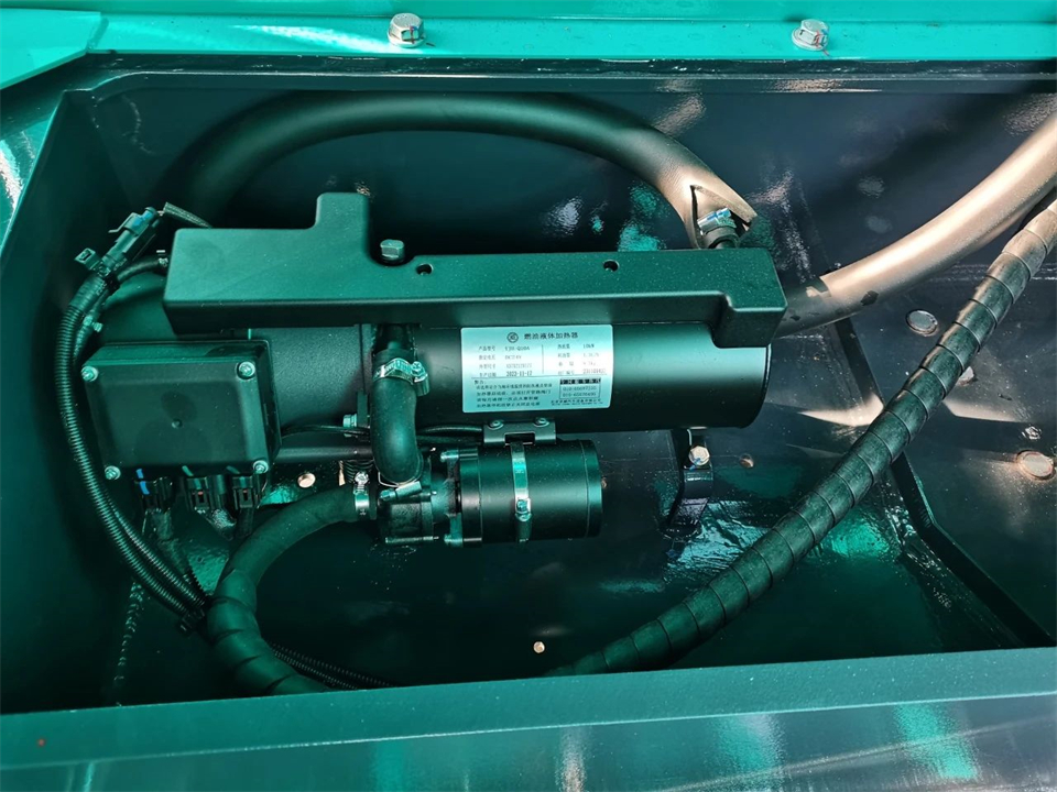 定制开发、功效更强！龙8头号玩家智能SWE750ELR加长臂液压挖掘机下线交付