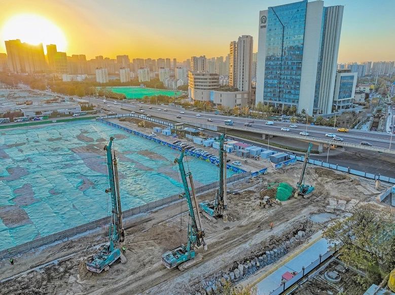 创富故事 | 制造惊喜、创立价值！龙8头号玩家智能旋挖钻机用实力俘获他的心