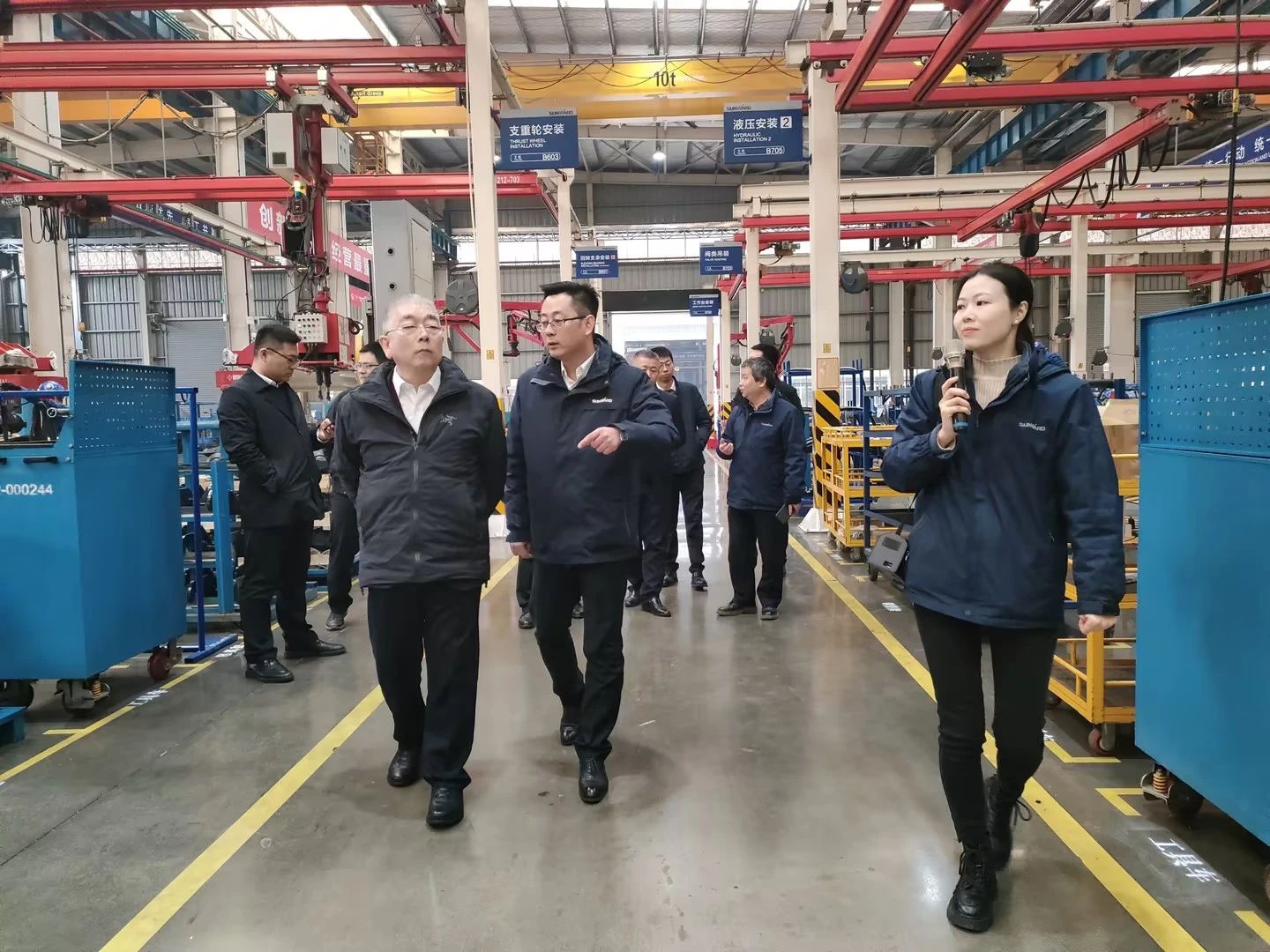 新思绪、新领域、新相助、新突破！中铁十二局到访龙8头号玩家智能