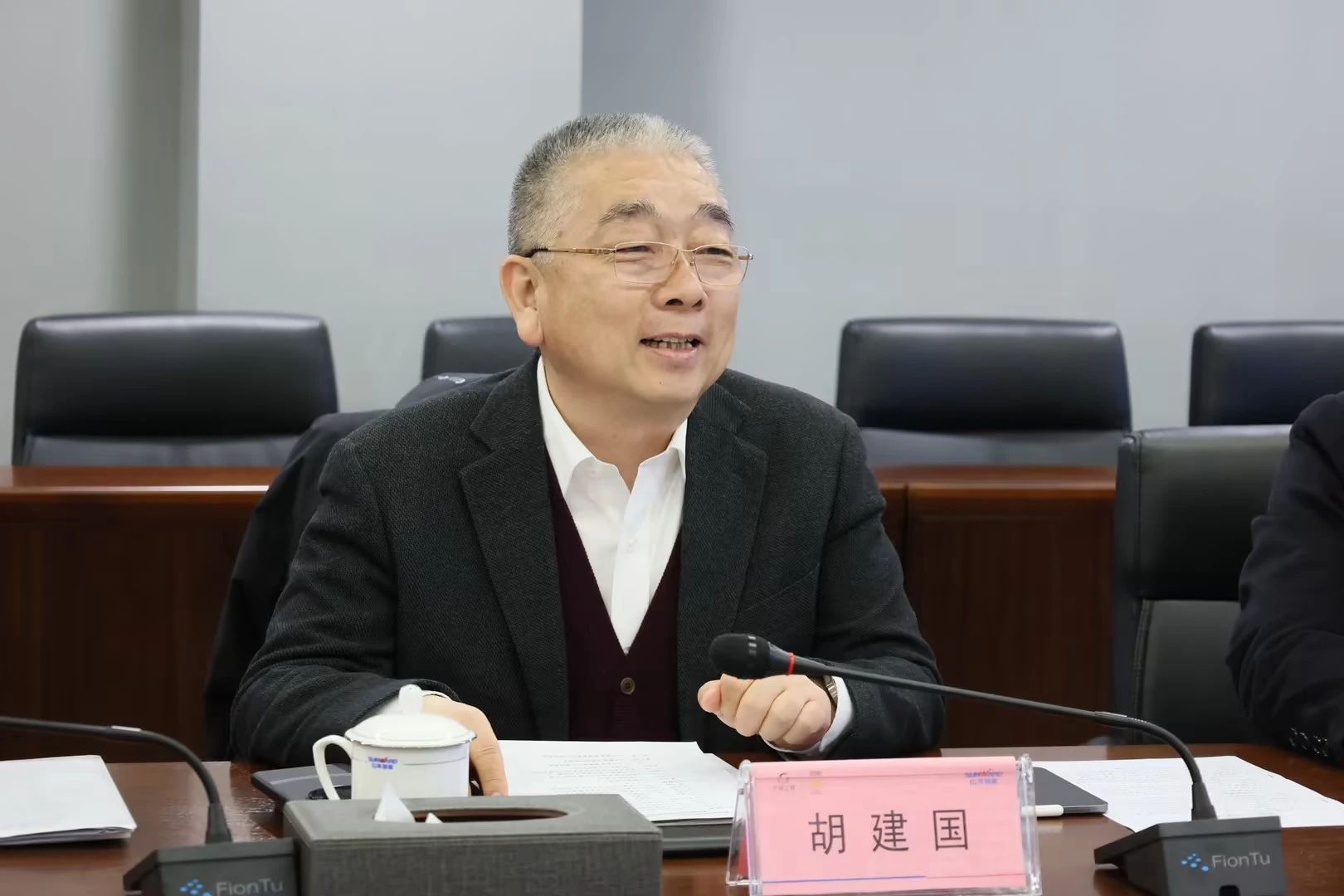 新思绪、新领域、新相助、新突破！中铁十二局到访龙8头号玩家智能