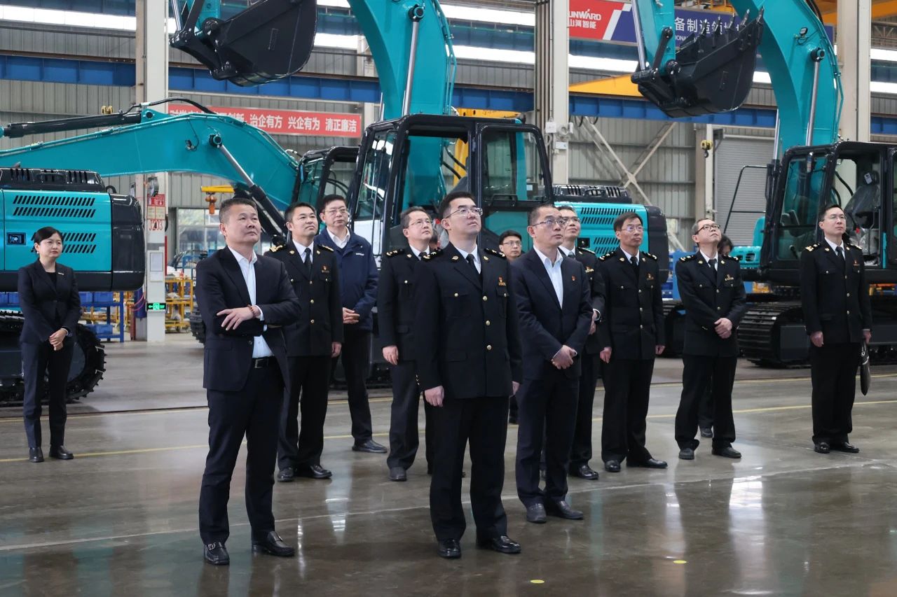 长沙海关党委书记、关长沈大为调研龙8头号玩家智能