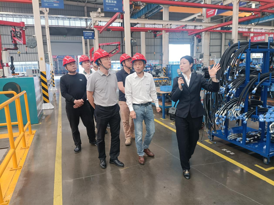 国家油气田井控应抢救援川庆队庞平一行调研龙8头号玩家智能