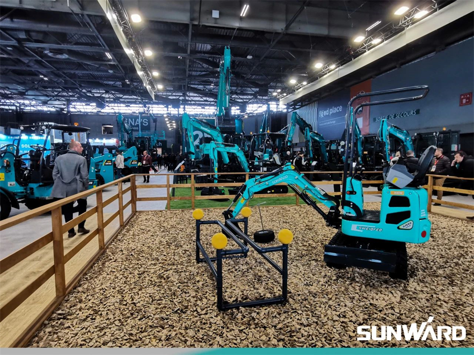 龙8头号玩家智能携立异效果亮相2024年法国巴黎工程机械展