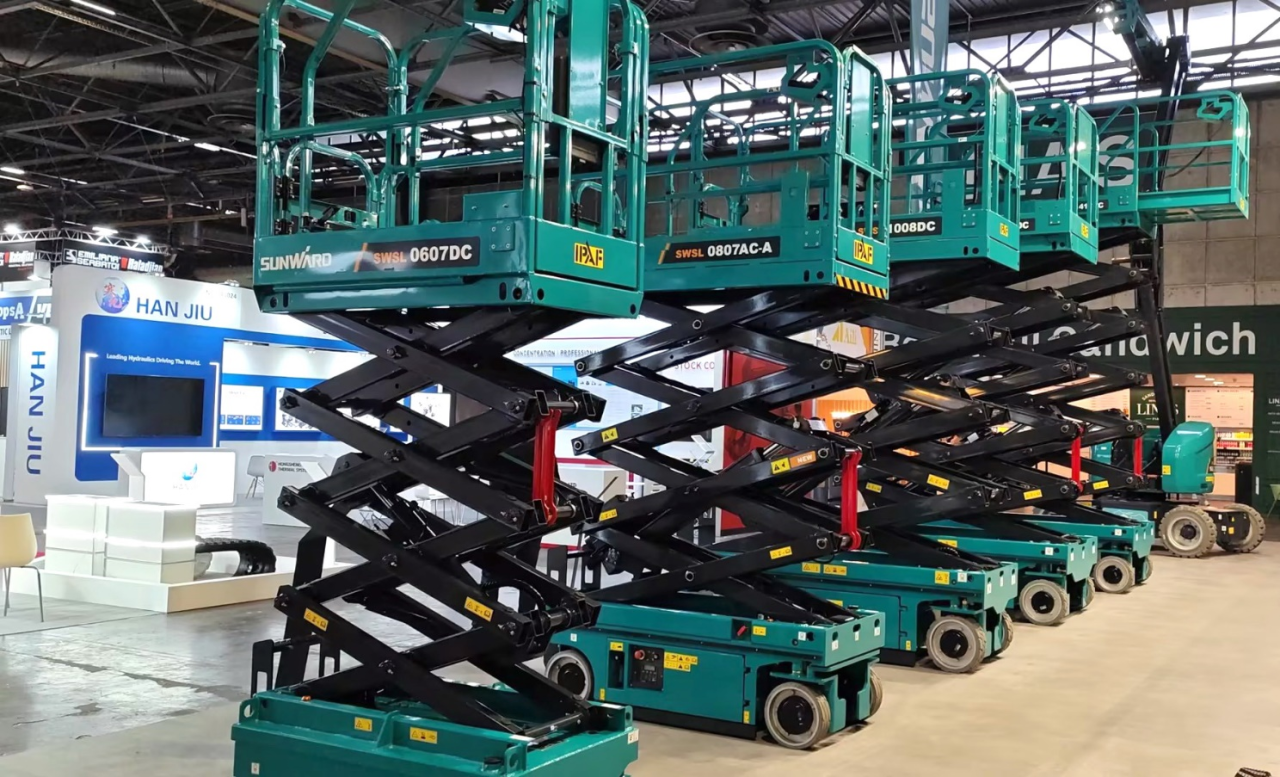 龙8头号玩家智能高空机械闪灼2024法国工程机械展