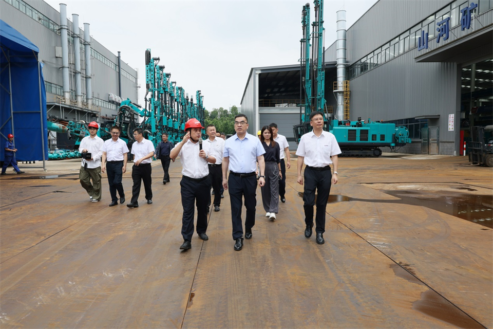广州工控集团总司理王福铸调研龙8头号玩家智能生产谋划事情