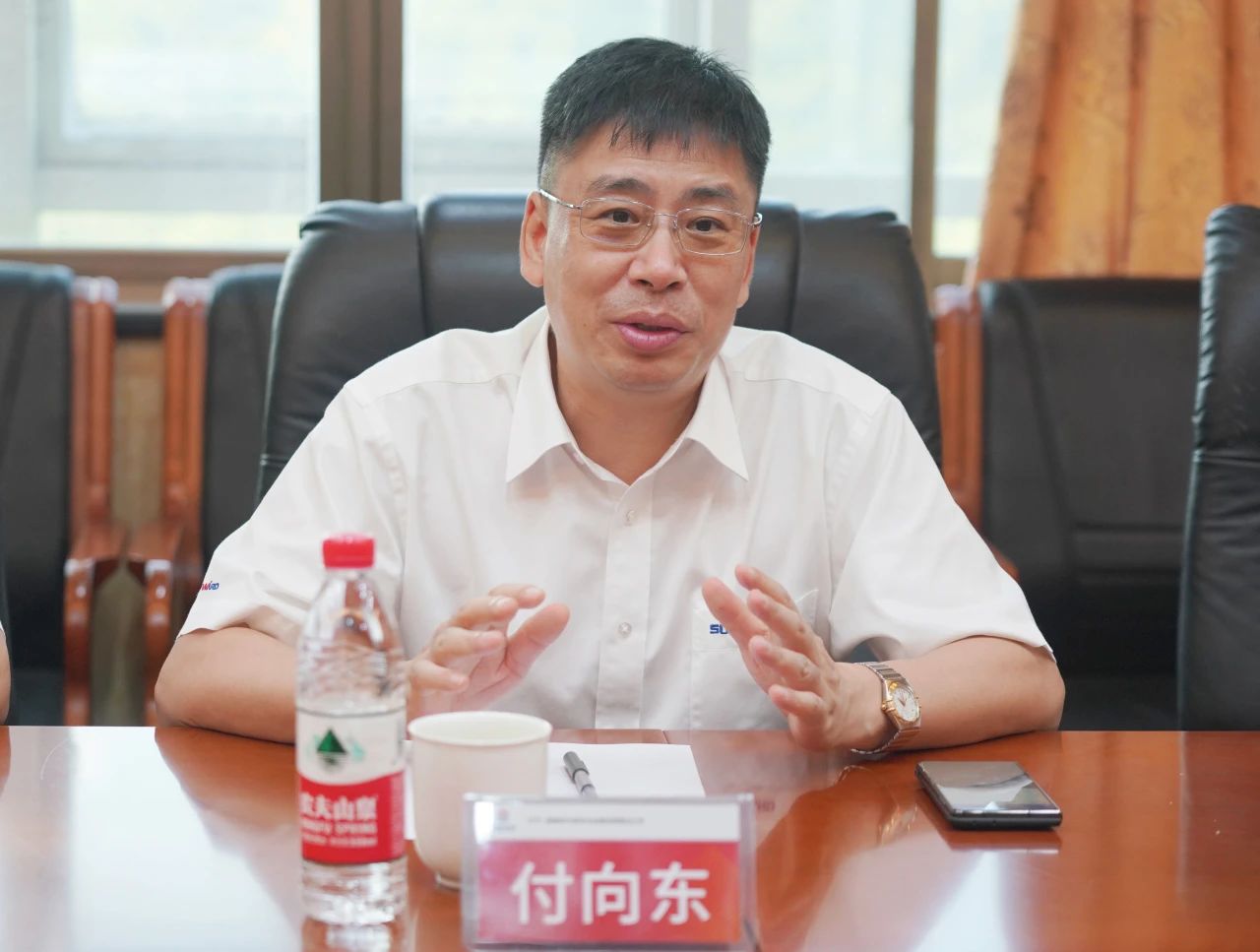 相助共赢，，，，，，，，智胜未来！龙8头号玩家智能造访湖南柿竹园有色金属有限责任公司