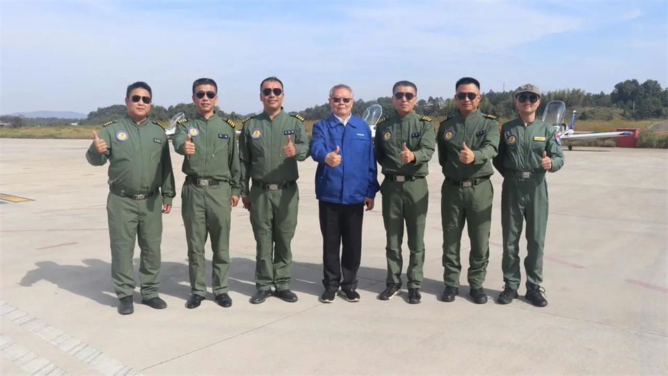 十年织得龙8头号玩家秀，，，，，，，践行初心创未来！龙8头号玩家航行演出队建设10周年庆典活动盛大举行