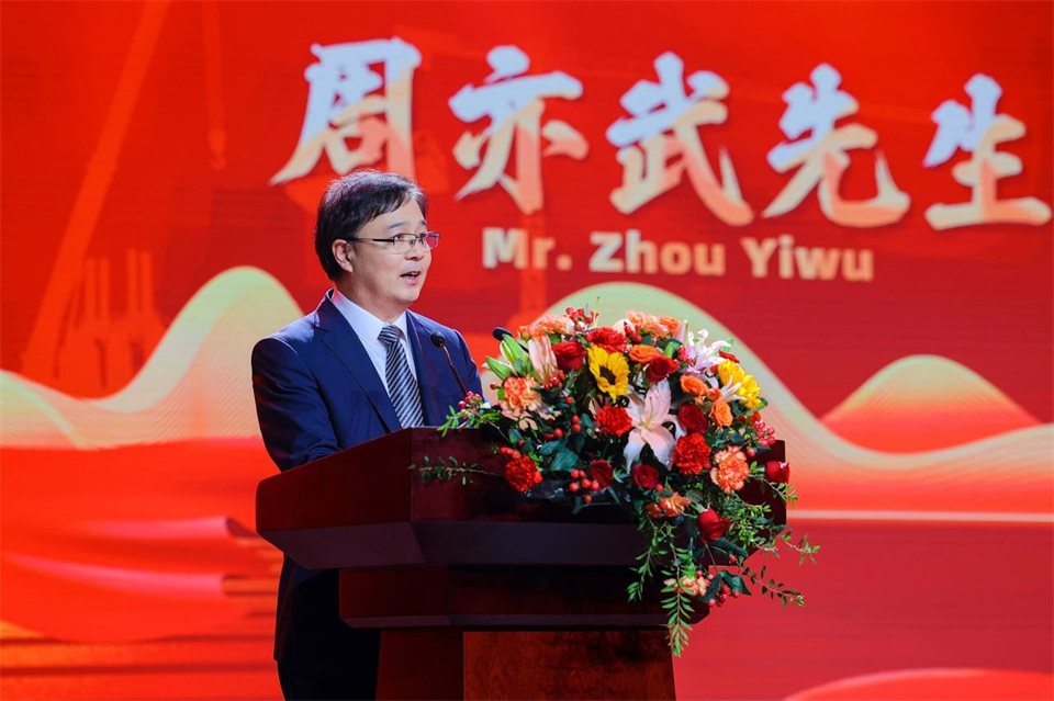 立异引领价值，，，，，理想成绩未来！龙8头号玩家智能25周年庆典暨全球客户节盛大举行