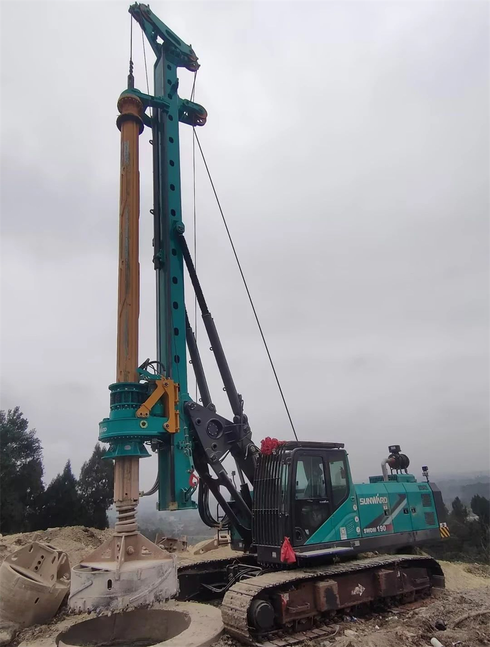 龙8头号玩家智能举行电塔桩手艺立异交流会，，，，，，，为电力基础设施建设注入新动力