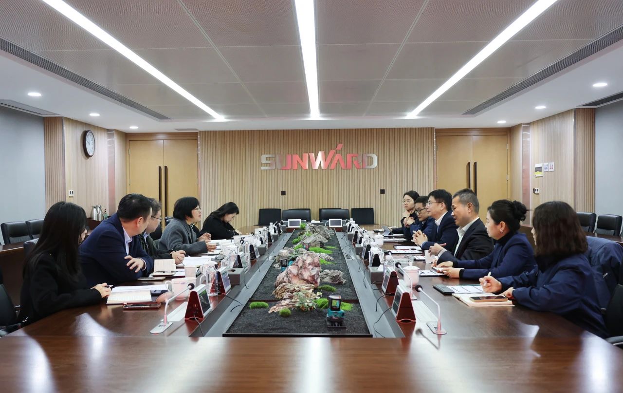 深化相助 共促出海——中国信保湖南分公司到访龙8头号玩家智能