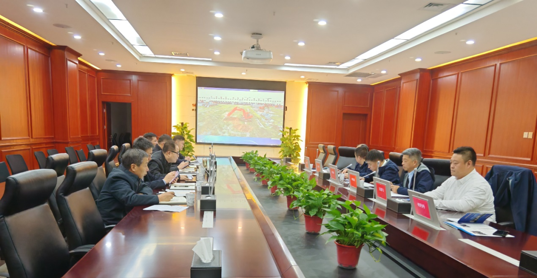 龙8头号玩家智能董事长付向东带队造访陕煤地质集团与陕西省煤层气钻采分公司