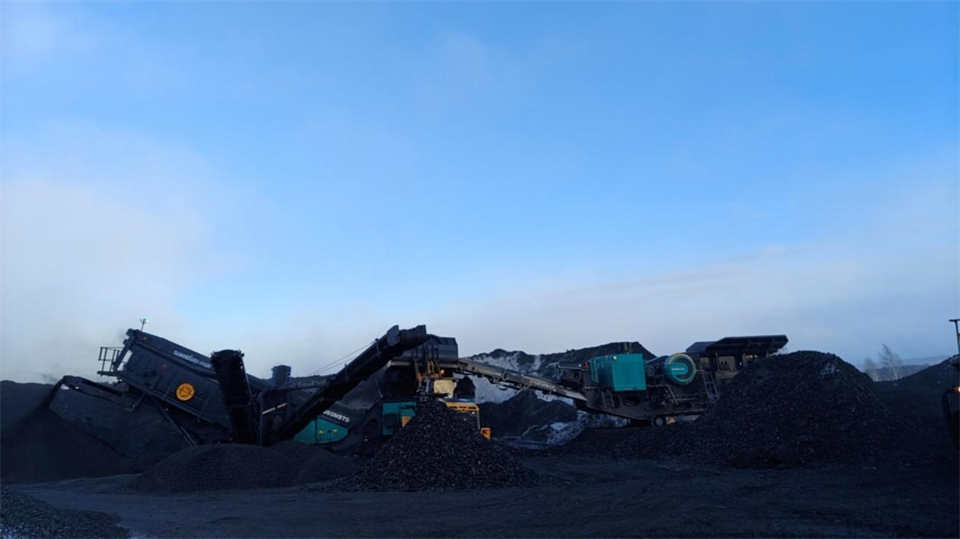 不惧-30℃极寒挑战，，，，，龙8头号玩家普石勒破碎筛分装备稳固运行！