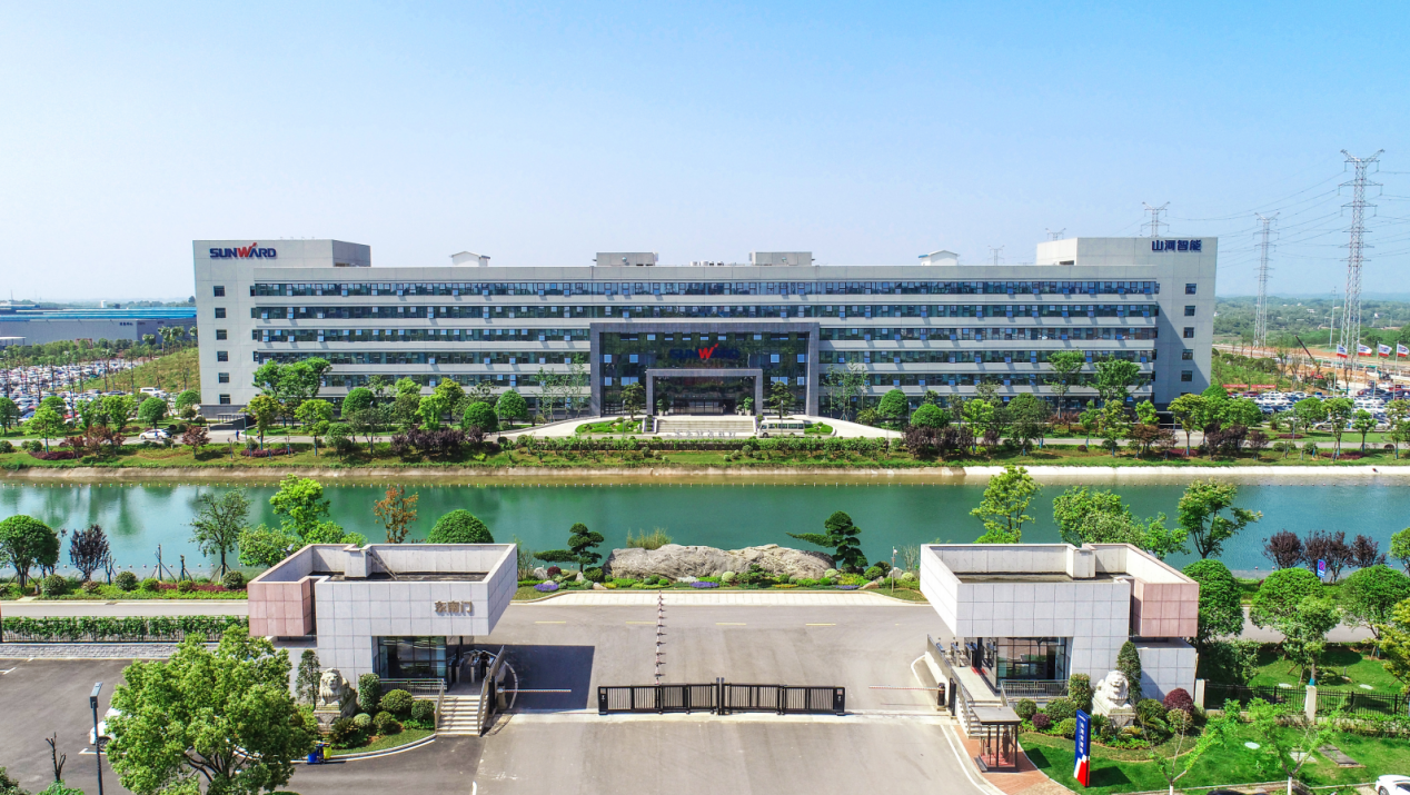 产学研深度融合，，，，，，，龙8头号玩家智能博士后事情站获评“优异”