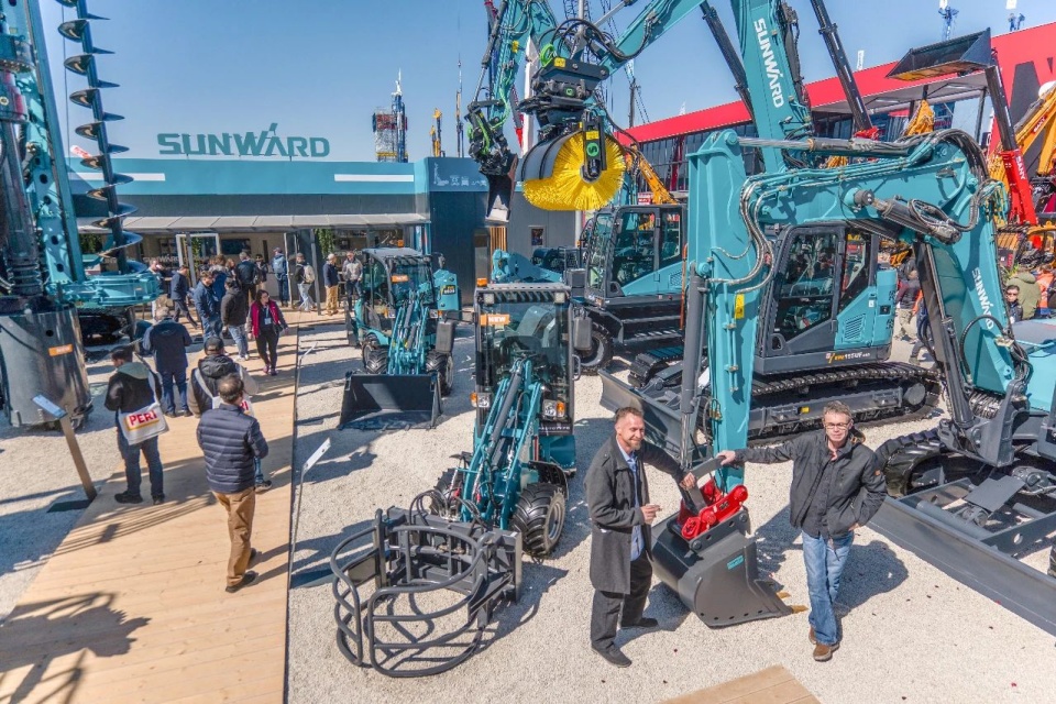 Bauma 2025 | 聚焦2025德国宝马展，，，，，，，探索龙8头号玩家智能的立异装备与可一连解决计划