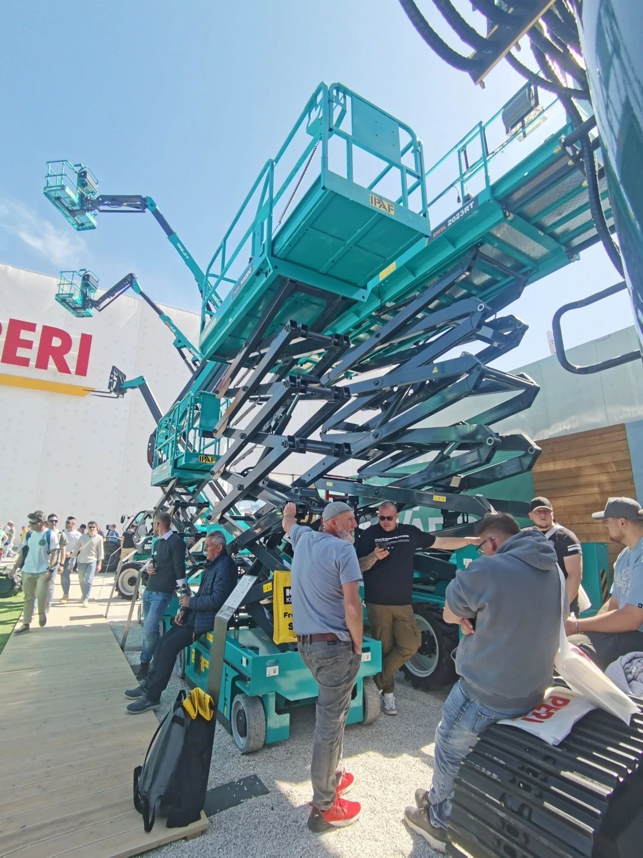 龙8头号玩家智能高空机械闪灼Bauma 2025！ 新能源手艺与立异产品获全球瞩目