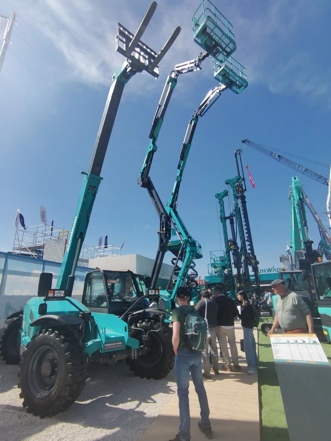 龙8头号玩家智能高空机械闪灼Bauma 2025！ 新能源手艺与立异产品获全球瞩目