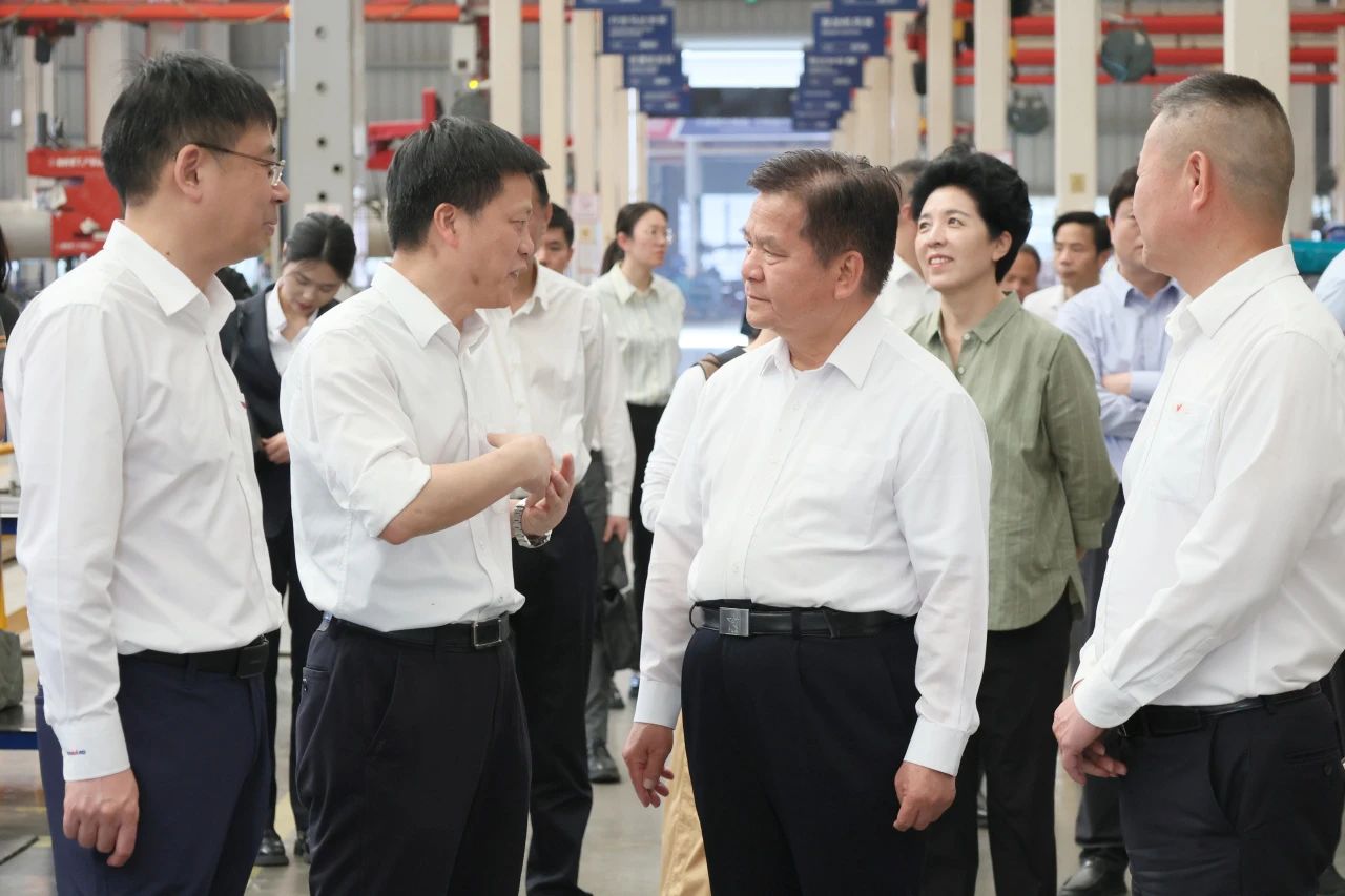 李纪恒调研龙8头号玩家智能