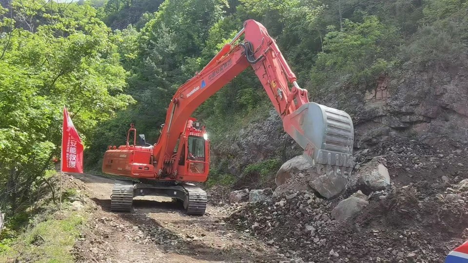 硬核破解“最后一公里”难题，，，，，，，龙8头号玩家智能应抢救援装备助力“应急使命·2025”演习！