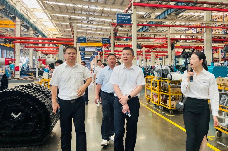 深化协同，，，，，，同营生长！中铝国际董事长李宜华、长沙有色院董事长谭荣和到访龙8头号玩家智能