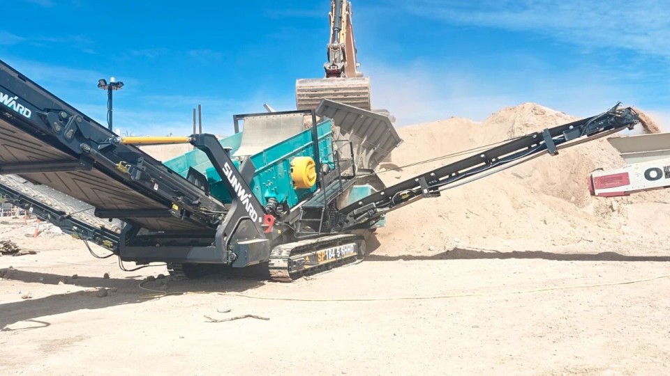 高效环保深受认可！龙8头号玩家智能破碎筛分装备首进澳洲市场