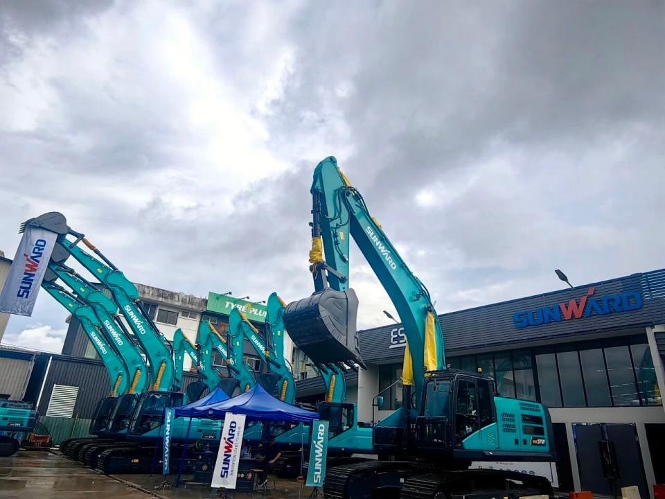 龙8头号玩家智能高端装备批量交付，，，，，，，，助力马来西亚基建升级