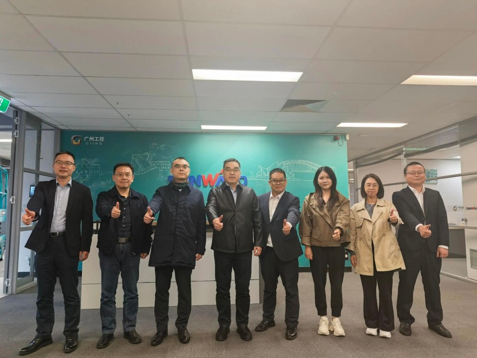 广州工控集团总司理王福铸率队考察龙8头号玩家智能澳大利亚子公司