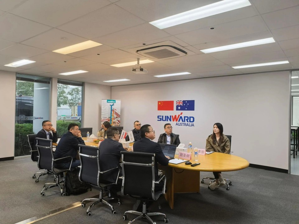 广州工控集团总司理王福铸率队考察龙8头号玩家智能澳大利亚子公司