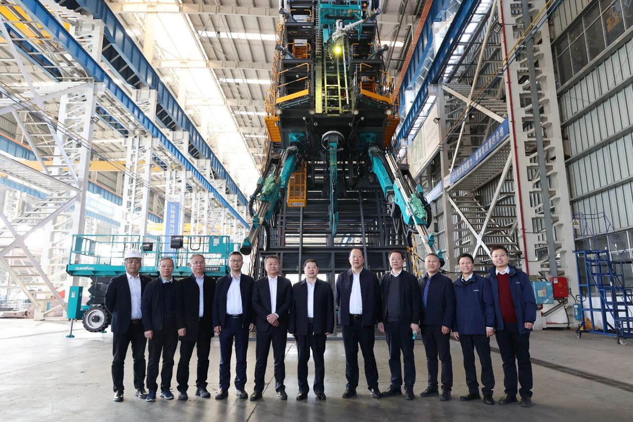 同谋相助、共赢生长！中国能建葛洲坝集团党委书记、董事长谭华到访龙8头号玩家智能